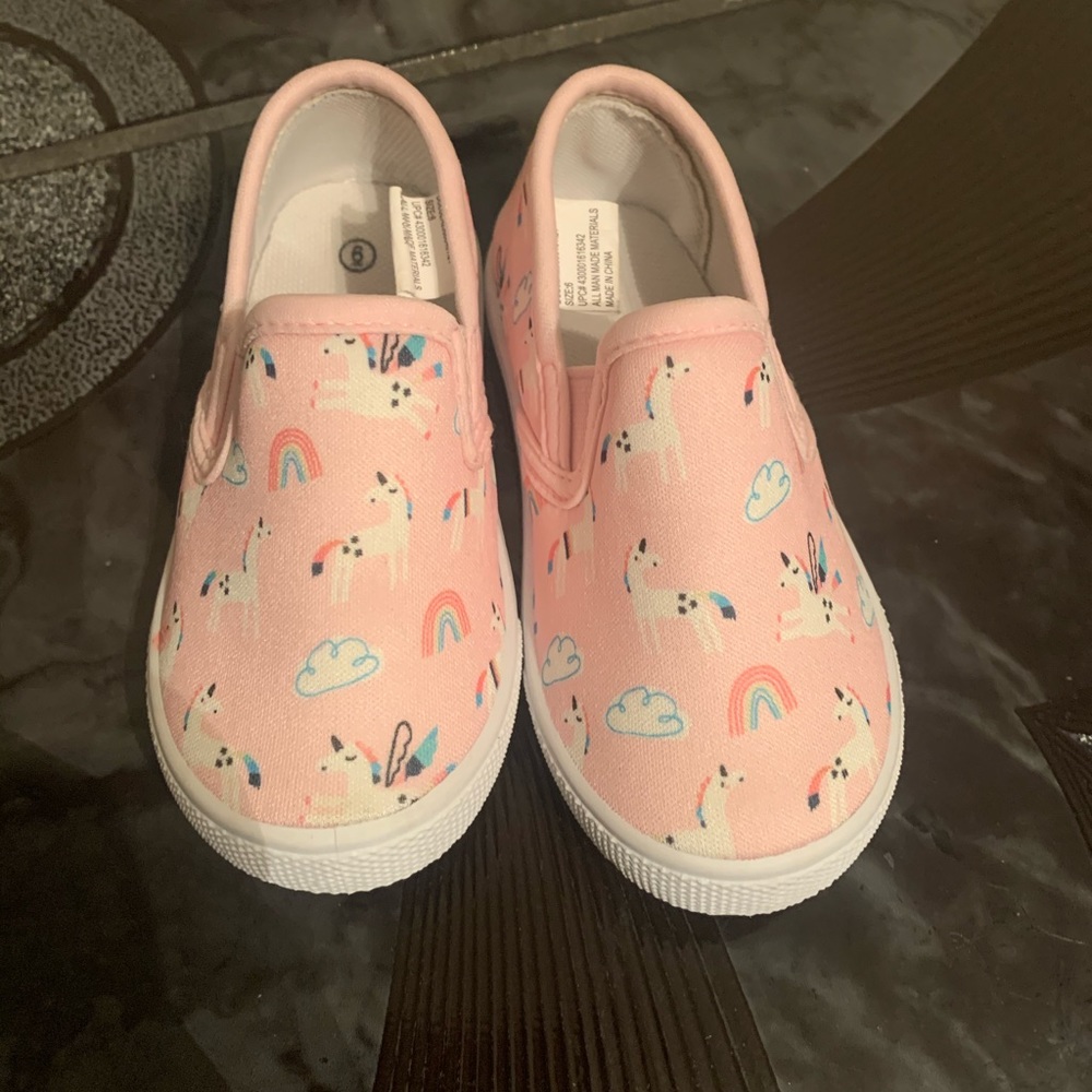 Toddler slip on shoes size 6, NWOT